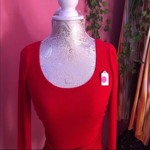 Runched red long sleeve shirt